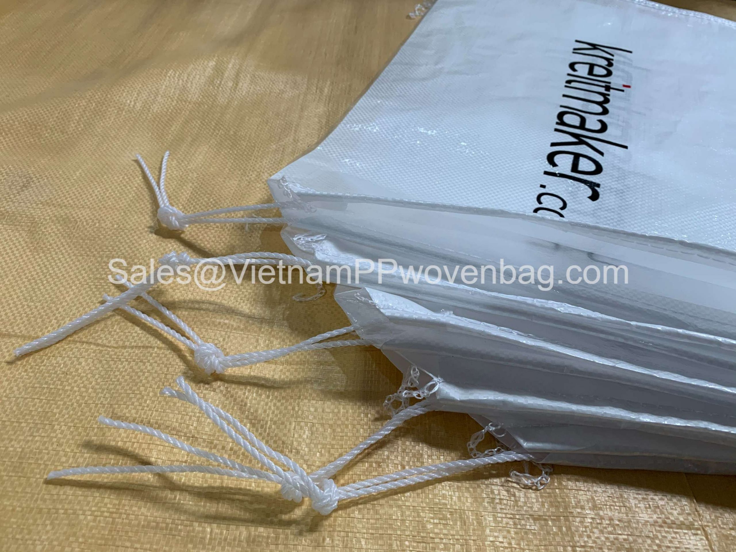 PP woven Sand Bags with Rope